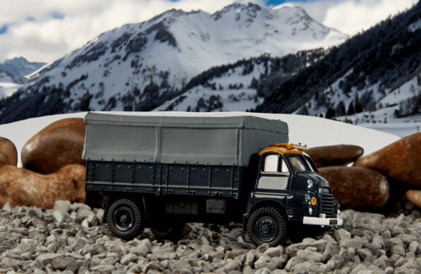 Oxford 1:76 76RL001 Bedford RL RAF Kinloss Mountain Rescue Lorry - Image 2