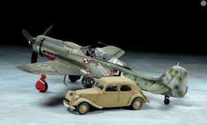 Tamiya 25213 1/48 FW 190 D-9 JV44 & 11CV Car Overlord