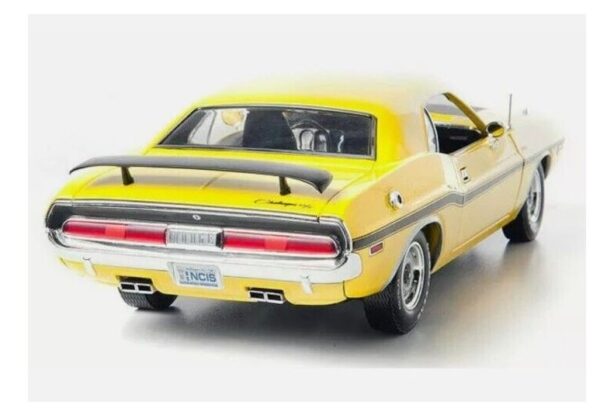 Greenlight 1/18 12845  1970 Dodge Challenger R/T NCIS  Yellow - Image 3