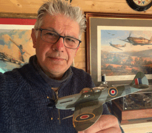 HOBBY MASTER HA7114 1.48 SPITFIRE XIV JOHNNY JOHNSON NO 125 WING 1945