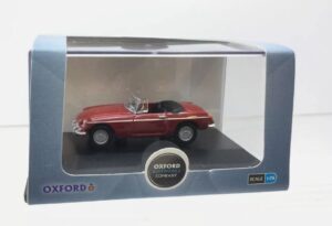 Oxford Diecast 76MGB001 1:76/OO Gauge MGB Tartan Red