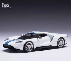 IXO CLC536 1/43 FORD GT 2017 WHITE WITH BLUE STRIPES