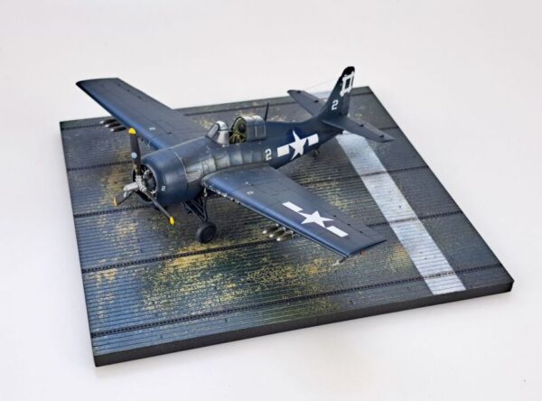 ARMA HOBBY 70060 1/72 USN/RN Escort Carrier Deck - Image 2
