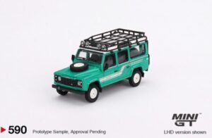 MINI GT 00590-L 1/64 LAND ROVER DEFENDER 110 1985 COUNTY STATION WAGON TRIDENT GREEN (LHD)