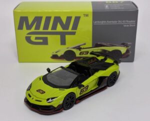 MINI GT 00887-L 1/64 Lamborghini Aventador SVJ 63 Roadster Verde Shock LHD